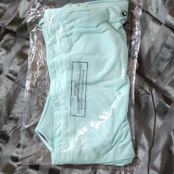 Sahalie perfect fit cami - Picture 7 of 12